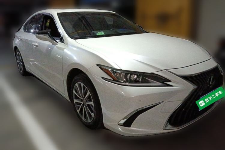 Used Lexus ES 2023 200 Excellence Edition