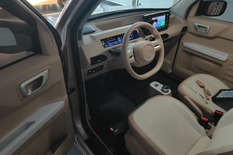 Used Geely Galaxy Panda 2023 Panda Mini 200km Endurance Bear
