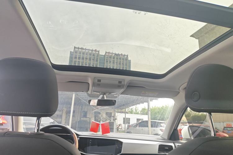 Used Volkswagen Tayron 2020 330TSI Two-Wheel Drive Luxury Smart Connectivity Version Headliner