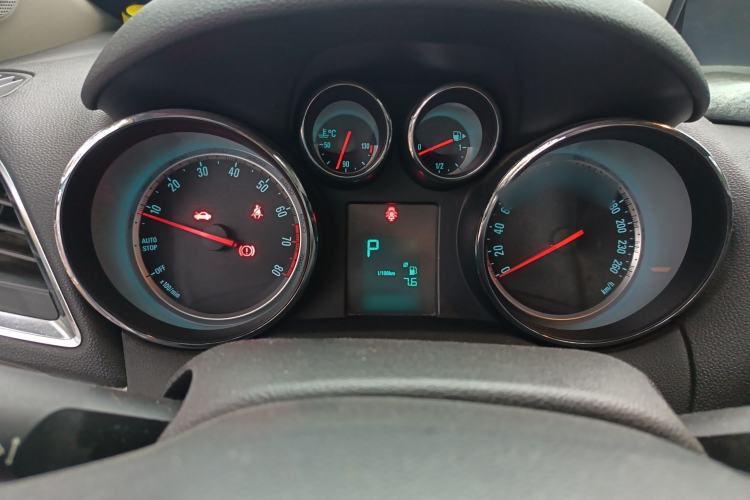 Used Buick Encore 2015 1.4T Automatic Two-Wheel Drive Urban Elite Version
