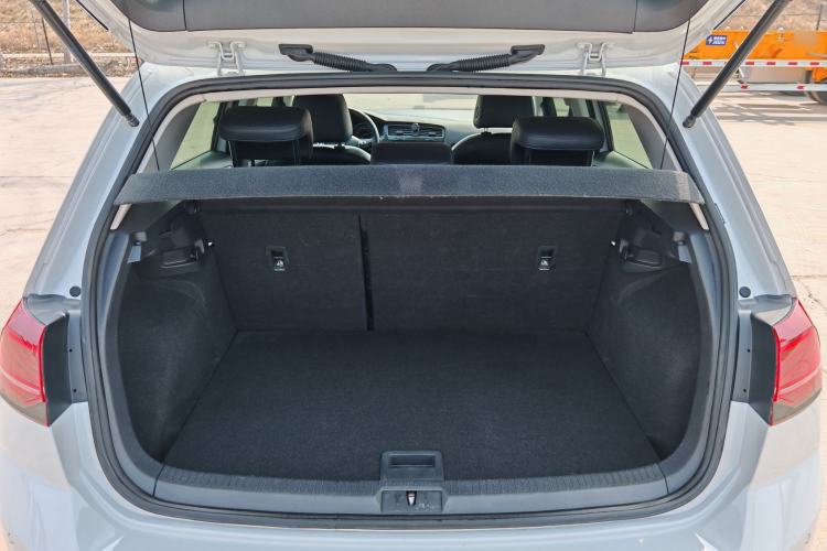 Used Volkswagen Golf 2018 230TSI Automatic Luxury Version