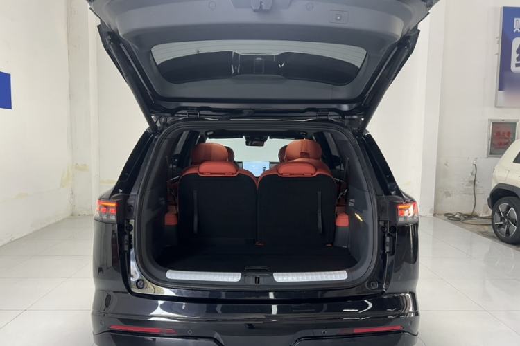 Used Dongfeng eπ eπ008 2024 210Max Range-Extended Version 6 Seats
