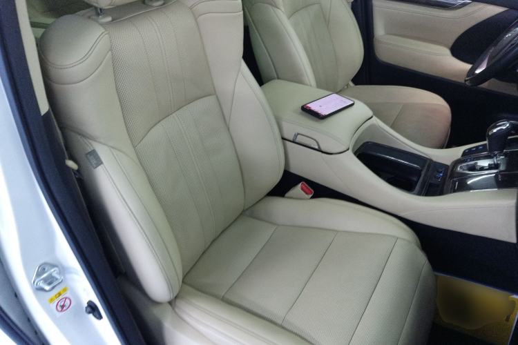 Used Toyota Alphard 2019 Dual-Engine 2.5L Luxury Edition
