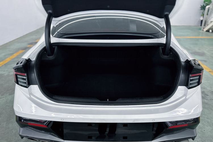 Used Hyundai Sonata 2024 2.0T N Line Pro Interior 6