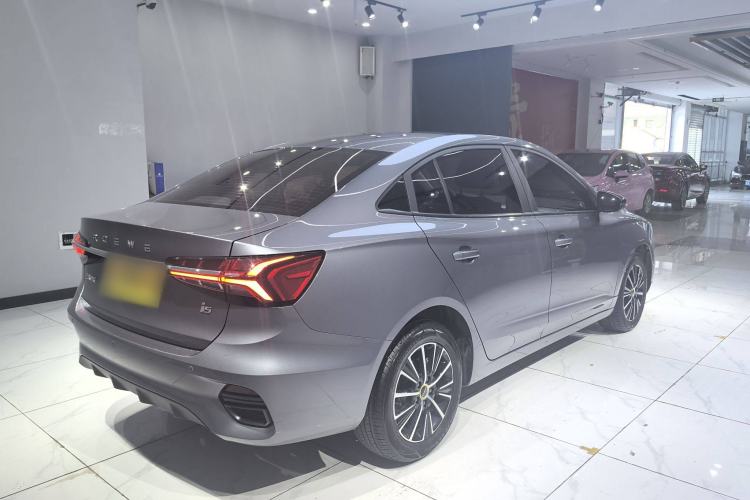 Used Roewe i5 2021 1.5L CVT Platinum Edition