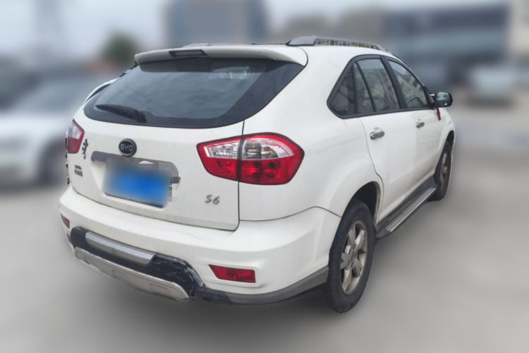 Used BYD S6 2014 2.0L Manual Luxury 5-Seater Rear Right 45 Deg