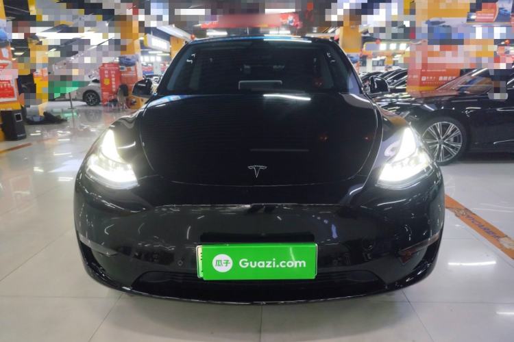 Used Tesla Model Y 2023 Long-Range All-Wheel-Drive Version
