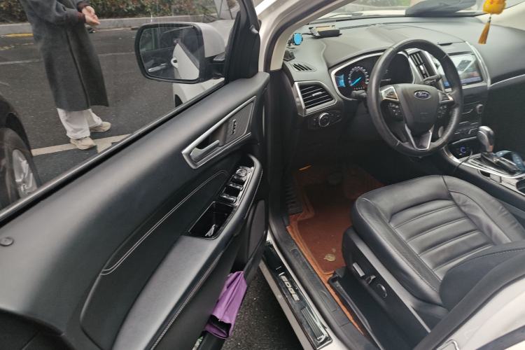 Used Ford Edge 2018 EcoBoost 245 Two-Wheel-Drive Titanium 7-Seater China V Standard
