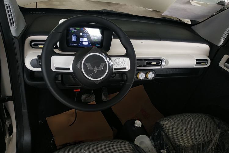 Used Wuling Hongguang MINIEV 2024 3rd Generation 215km Youth Edition