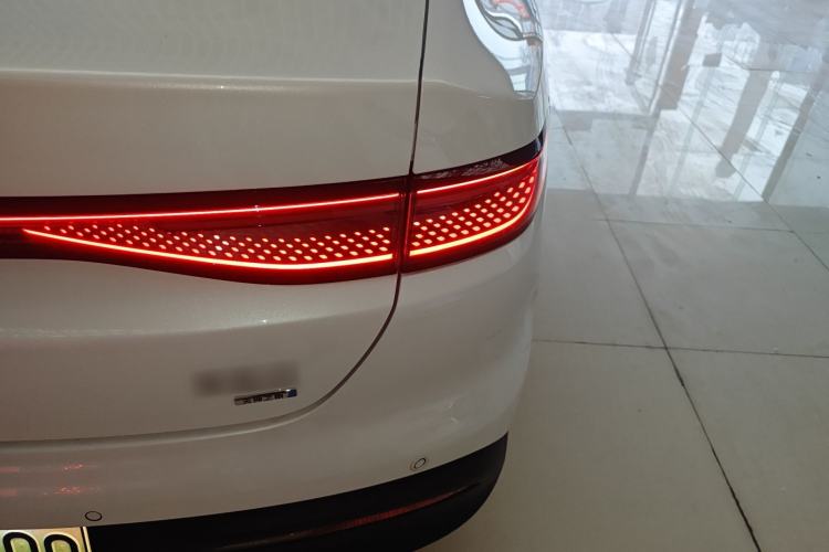 Used BYD Seal 05 DM-i 2025 DM-i Intelligent Drive 120KM Flagship Model Right Rear Taillight