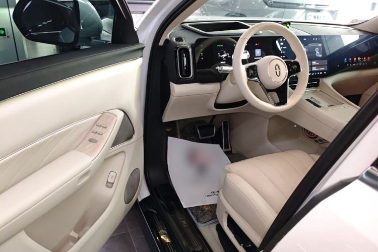 Used Hima AITO M8 2025 Extended-Range Max+ Version 53.4 kWh 5-Seater Edition
