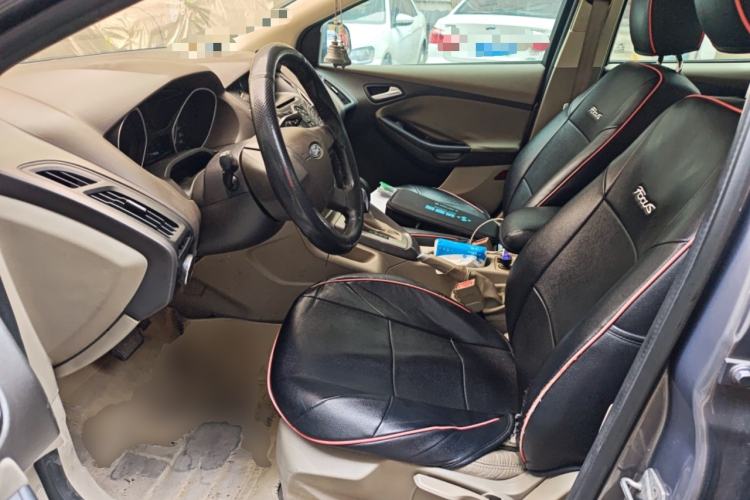 Used Ford Focus 2012 Sedan 1.6L Automatic Comfort Model
