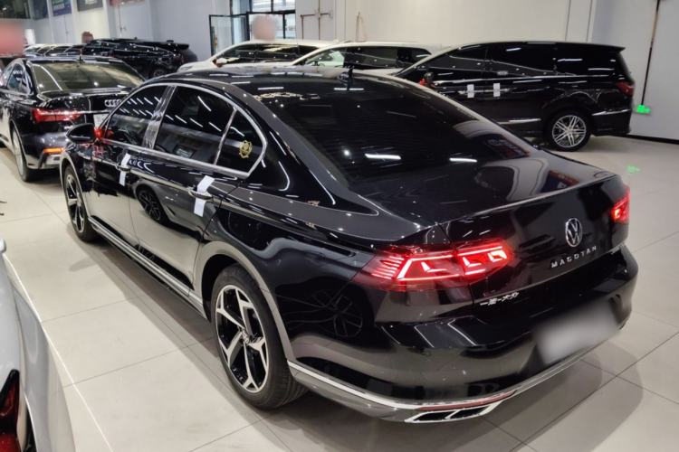 Used Volkswagen Magotan 2023 2 Million Units Limited Edition 330TSI DSG Leading Version Rear Left 45 Deg