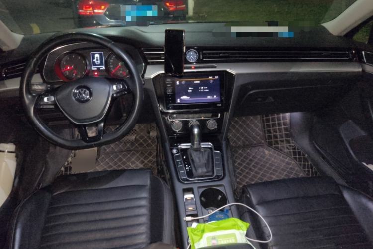 Used Volkswagen Magotan 2019 330TSI DSG Leading Edition China V Standard
