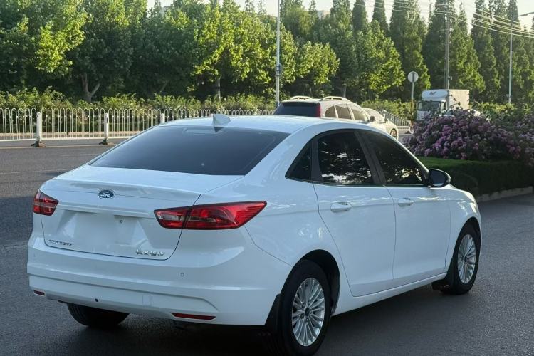 Used Ford Escort 2017 1.5L Manual Comfort Model Exterior 4