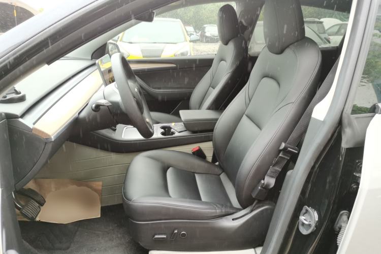 Used Tesla Model Y 2022 Rear-Wheel-Drive Version
