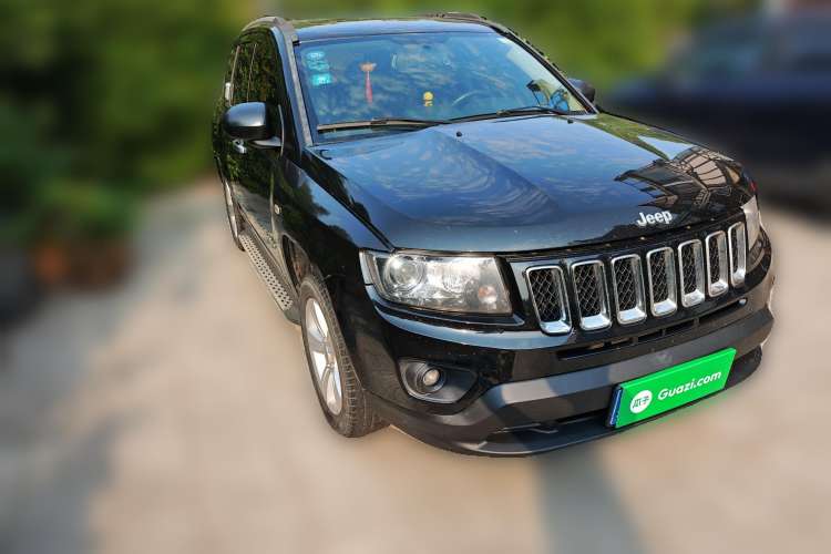 Used Jeep Compass 2015 2.0L two-wheel drive sport version