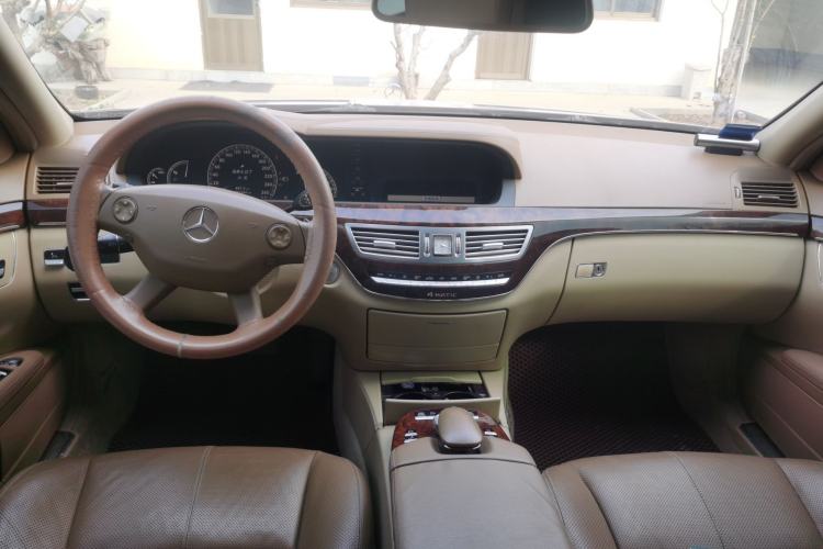 Used Mercedes-Benz S-Class 2008 S 350 L 4MATIC Center Console