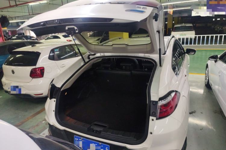 Used Venucia T90 2018 2.0L CVT Smart Connect Luxury Edition China V Standard
