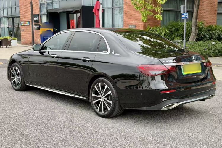 Used Mercedes-Benz E-Class New Energy 2022 Facelift E 350 e L Plug-in Hybrid Sedan
