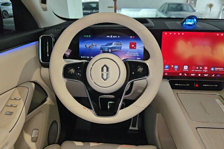 Used Hima AITO M8 2025 Model, Pure Electric Max+ Six-Seat Long-Range Version
