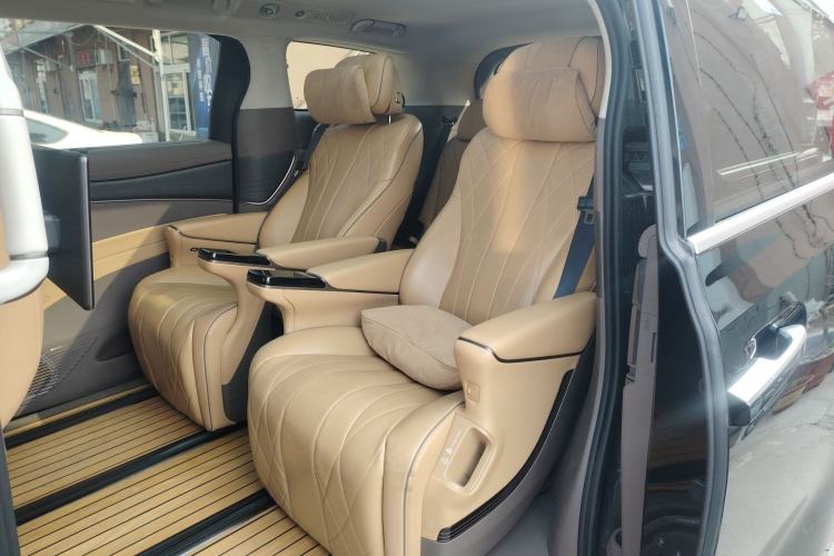 Used Denza D9 2022 DM-i 970 Four-Wheel Drive Prestige Model