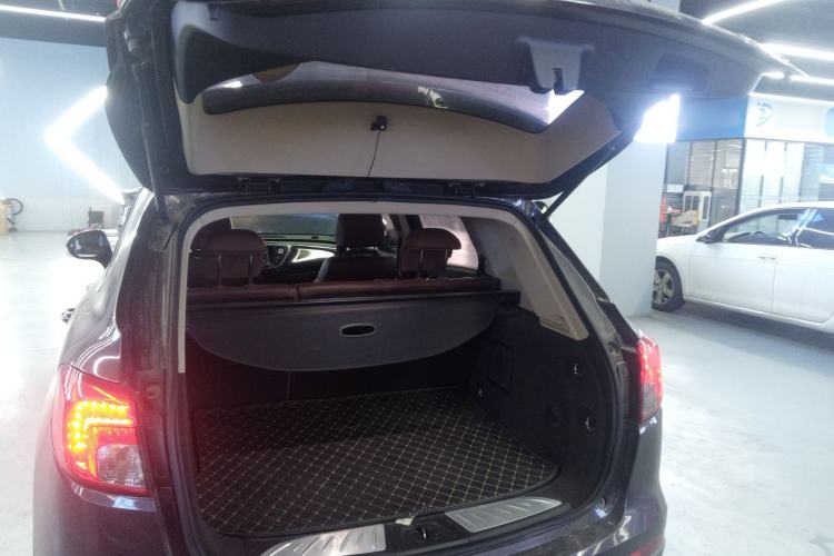 Used Buick Envision 2017 20T Two-Wheel Drive Elite Version Trunk