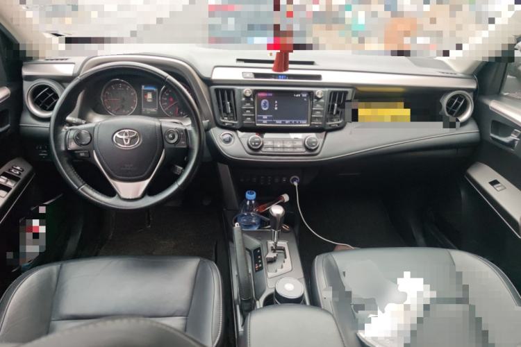 Used Toyota RAV4 2016 2.0L CVT 4x4 New Edition China V Standard Center Console