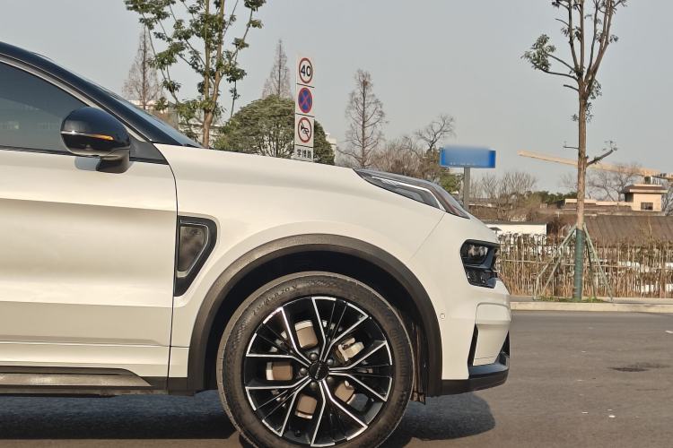 Used Lynk & Co 05 2023 2.0TD Two-Wheel Drive Shine Halo