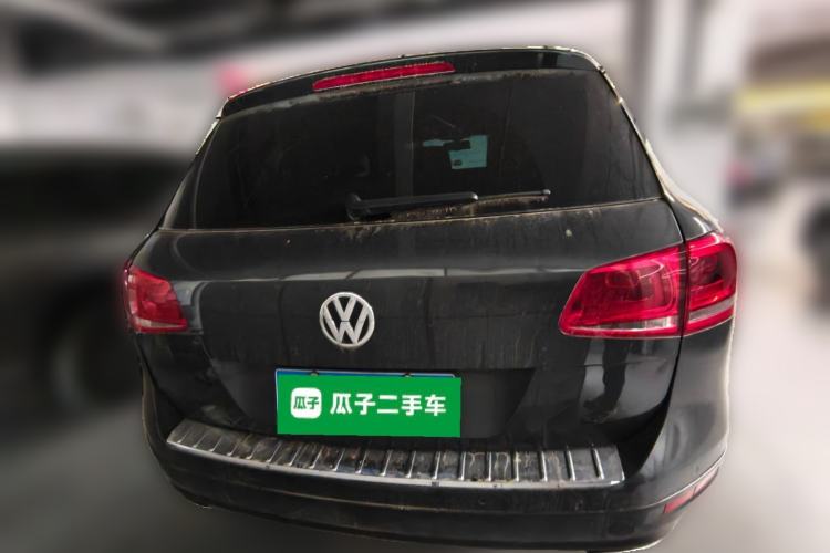 Used Volkswagen Touareg 2011 3.0 TSI High-End Version Rear