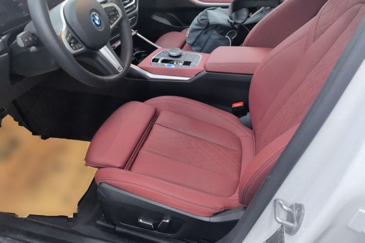 Used BMW i3 2024 eDrive 35 L
