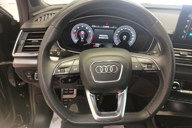 Used Audi Q5L 2025 quattro 45th Anniversary Edition 45 TFSI Luxury Dynamic Model
