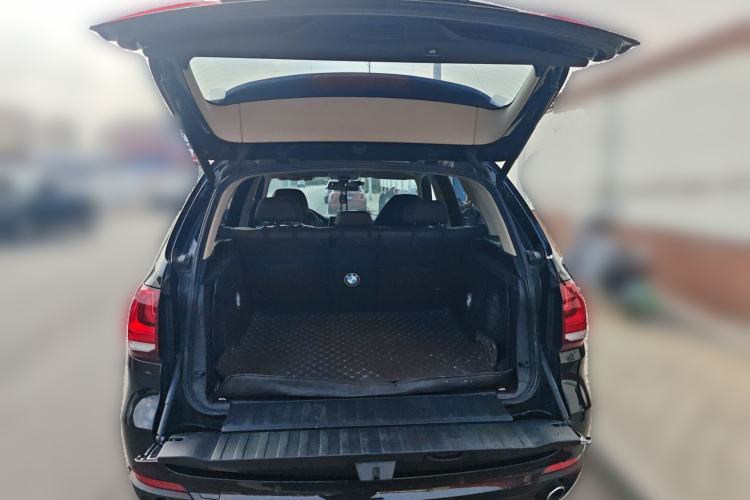 Used BMW X5 2014 xDrive35i Elegant Edition Trunk