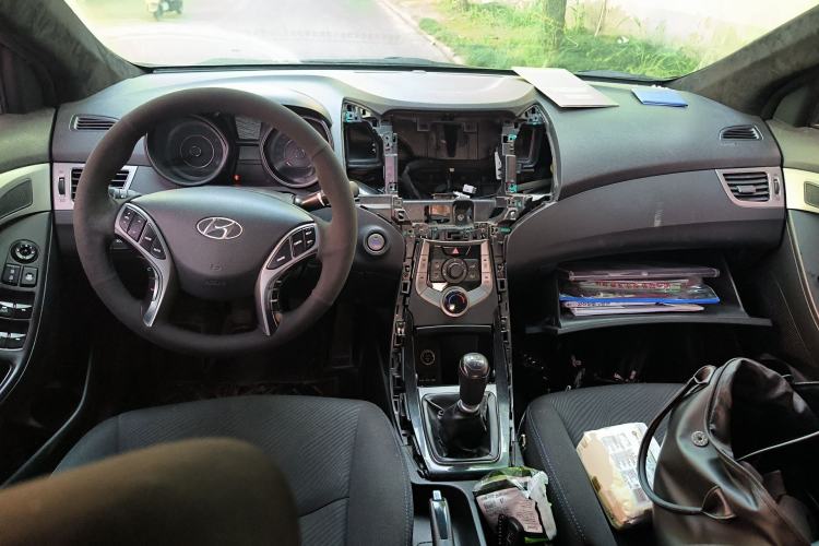 Used Hyundai Elantra (5th Generation / Langdong) 2012 1.6L Manual Leading Model
