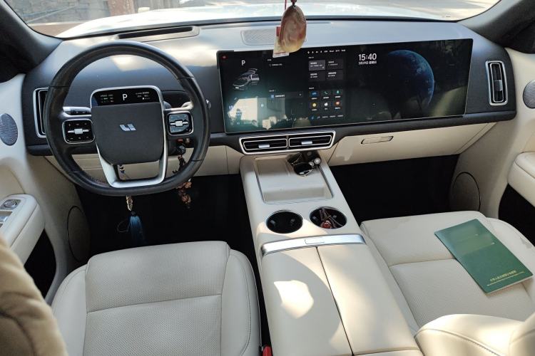 Used Li Auto L8 2023 Air model Center Console