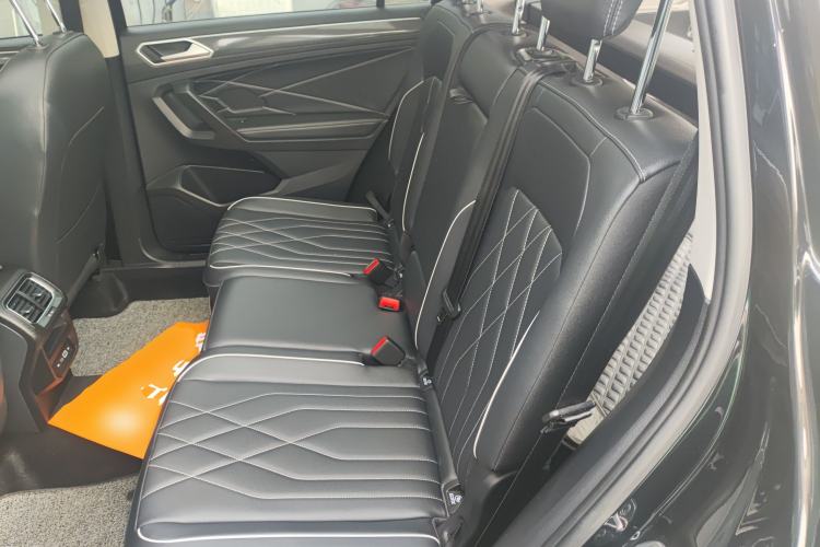 Used Volkswagen Tiguan L 2024 Outstanding Model 330TSI Automatic Two-Wheel Drive R-Line Dragon Glory Edition