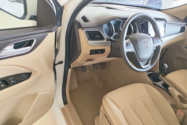 Used Baojun 730 2019 1.5L Manual Value Edition 7 Seats China VI Emission Standard
