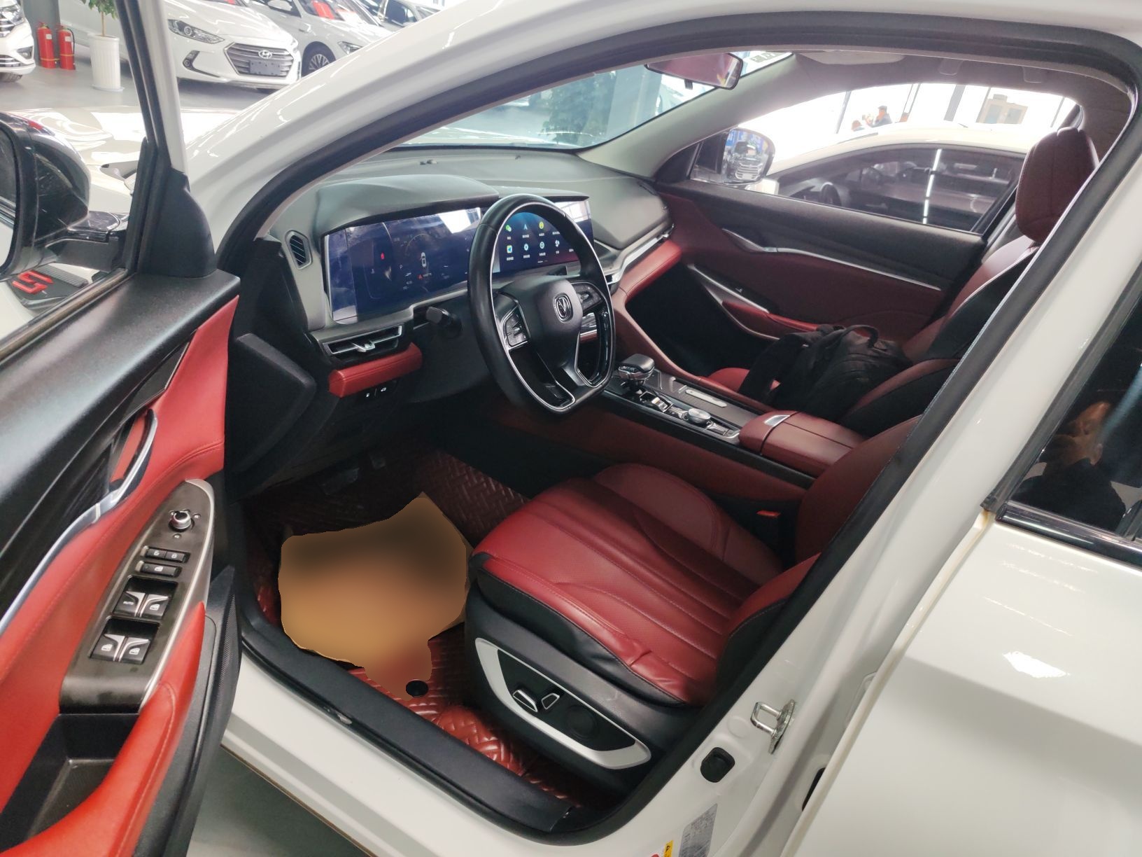 Переднее сиденье в автомобиле