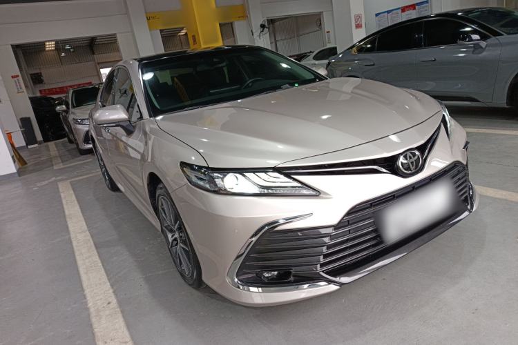 Used Toyota Camry 2021 2.5G Luxury Edition Front Right 45 Deg