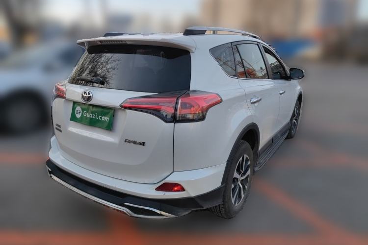 Used Toyota RAV4 2016 2.0L CVT Two-Wheel Drive Fashion Edition China V Standard