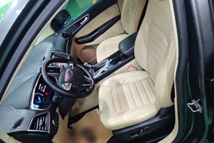 Used Ford Edge 2015 2.0T GTDi Two-Wheel-Drive High-Line Version