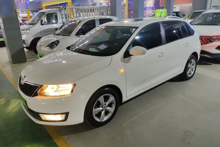 Used Skoda Rapid Spaceback 2014 1.6L Automatic Enjoyment Edition
