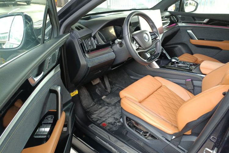 Used BYD Tang New Energy 2022 EV 730KM Luxury Model Driver Seat