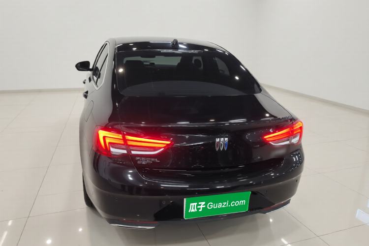 Used Buick Regal 2024 25T Deluxe Edition Rear