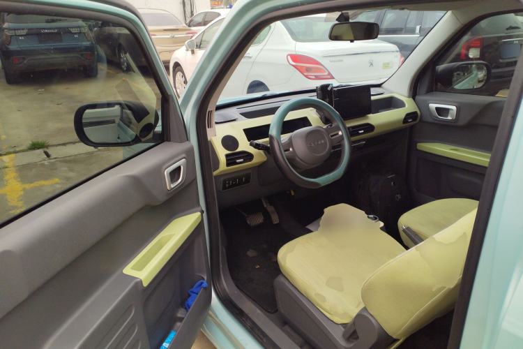 Used Geely Galaxy Panda 2024 Panda Mini 200km Endurance Bear
