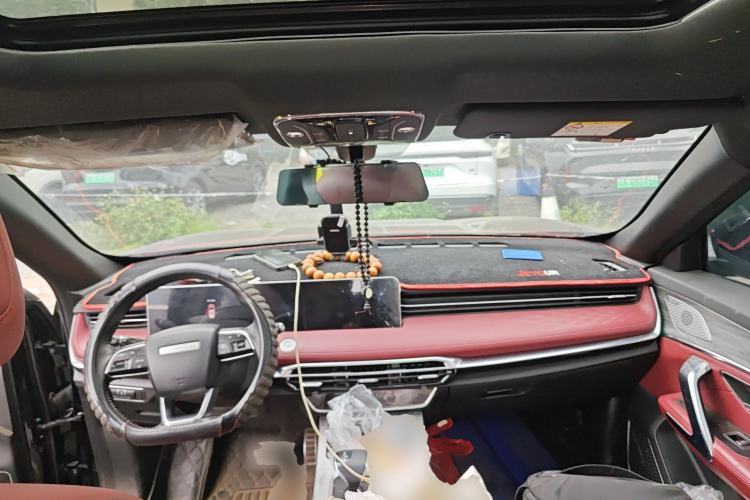 Used JETOUR X70 PLUS 2023 1.5T DCT Brave PLUS 7-Seater Center Console