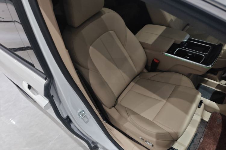 Used Buick GL8 New Energy 2025 Lu Shang Smart Enjoyment Edition 7-Seater Right Front Seat