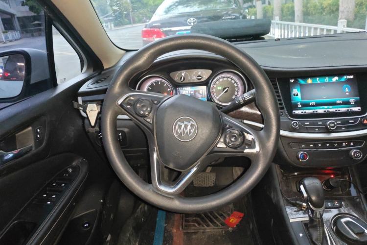 Used Buick Verano 2018 Sedan 20T Dual-Clutch Leading Model Steering Wheel