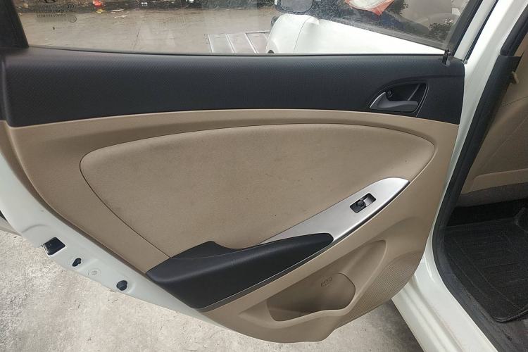 Used Hyundai Verna (older generation) 2014 1.4L Automatic Smart GLS