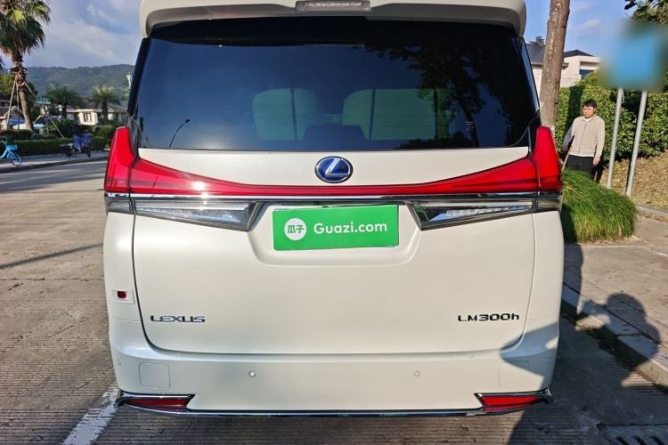 Used Lexus LM 2020 300h Four-Seat Grand Edition
